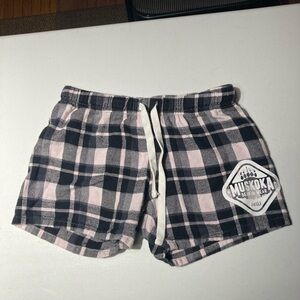 Muskoka flannel shorts size XL TEEN SIZE